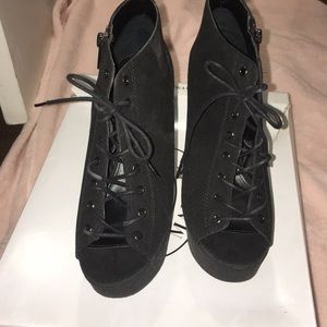 Steve Madden Dylonn Black Wedges